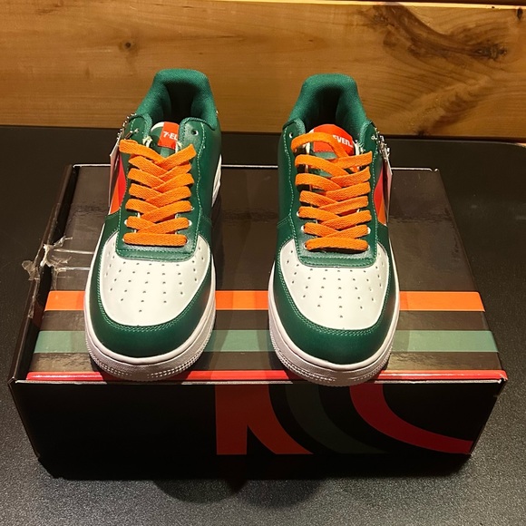 7-ELEVEN Custom, Limited Edition-Shoe Surgeon - Picture 2 of 6